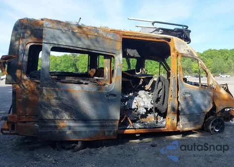 2022 Mercedes-Benz Sprinter 2500 Standard Roof V6 из США, поврежденный, VIN W1Y4EBVY2NT099077